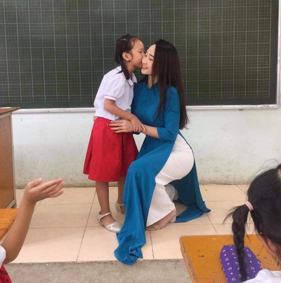 Lưu Thị Phương Thảo - Chân dung cô giáo hot nhất Lưu Thị Phương Tạo.9