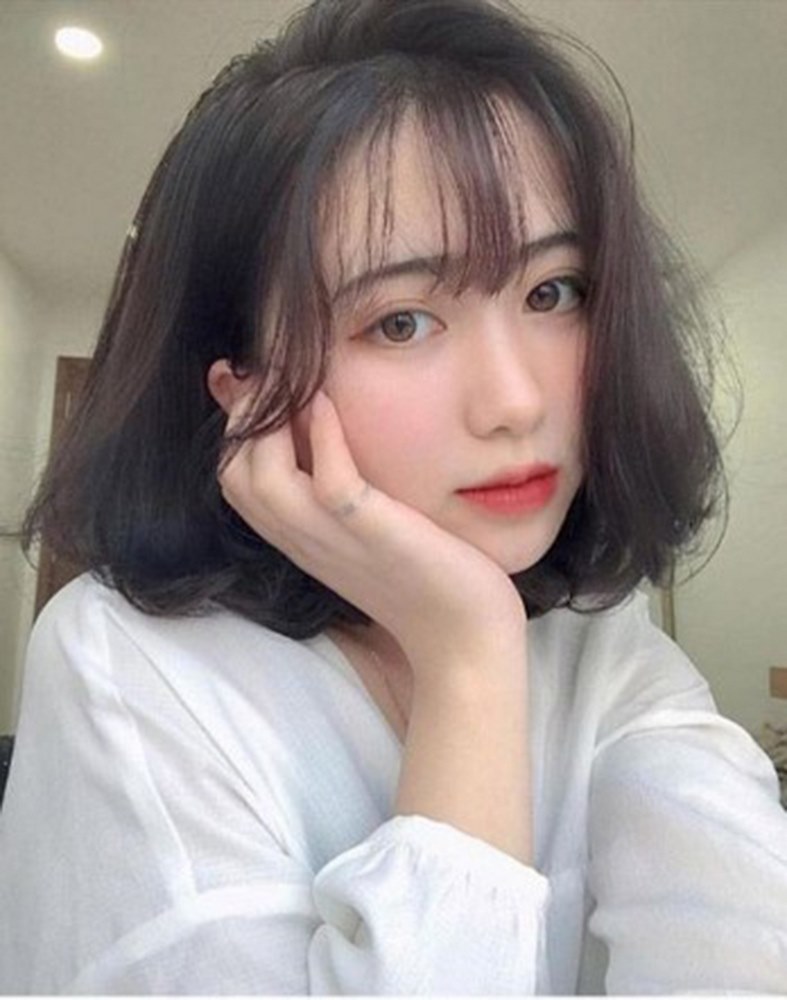 Full album đẹp nhất của những cô gái xinh đẹp, bạn không thể chán khi nhìn họ ở tuổi 14 Tóc xoăn trông đáng yêu quá