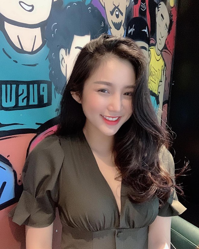 Trương Võ Huyền Trân - Chân dài, ngực thấp - đây là những “vũ khí” khiến Bảo Anh mê mệt 2 Vẻ đẹp thuần khiết của người con gái ở độ tuổi đẹp nhất