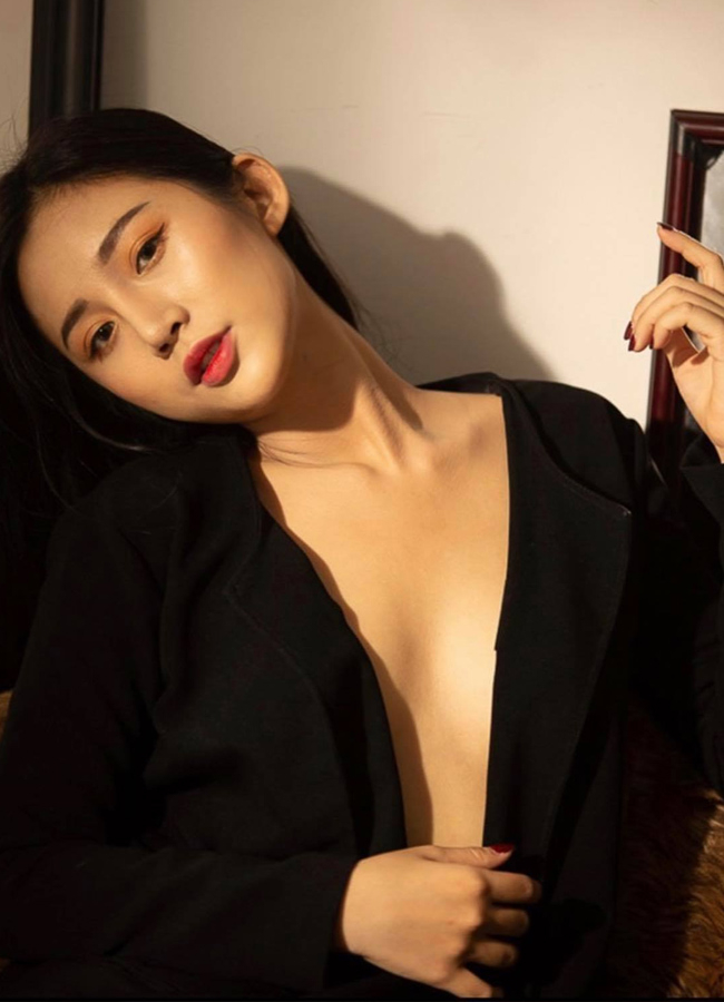 Trương Võ Huyền Trân - Chân dài, ngực thấp - đây là những “vũ khí” khiến Bảo Anh mệt mỏi 12 Trương Võ Huyền Trân Sexy 12