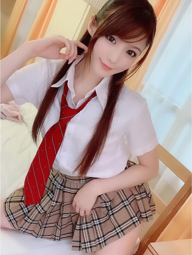 Thông tin về Nữ diễn viên Jav Minami Aizawa | Cô bé Lọ Lem của Minami Aizawa trông 96 Đầy quyến rũ và hấp dẫn 15 Nu-Hoàng-Movie-18--Hen-Ho-Chup-Voi-Fan-Nam-O-Be-Boi-Minami-Aizawa-7-1571994733-Width660Height878