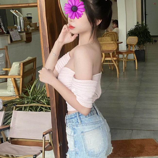 Tuyết Lan là một cô gái điếm dễ thương khiến cô rên rỉ dâm đãng Tuyết Lan là một cô gái điếm dễ thương khiến cô rên rỉ dâm đãng